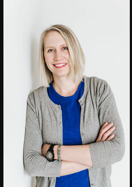 Laura Lopuch – Find Your Lead Workshop (Premium)