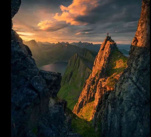 Max Rive Photography – Photoshop Semi Black and White Tutorial (Premium)