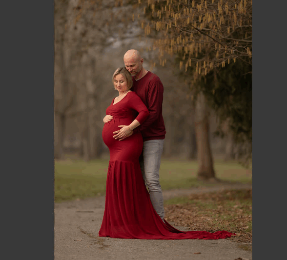Daniel Venter Photography – Maternal Maroon (Premium)